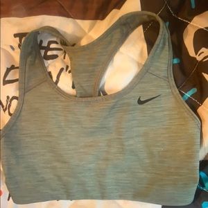 Women’s Nike Sports Bra (Small)